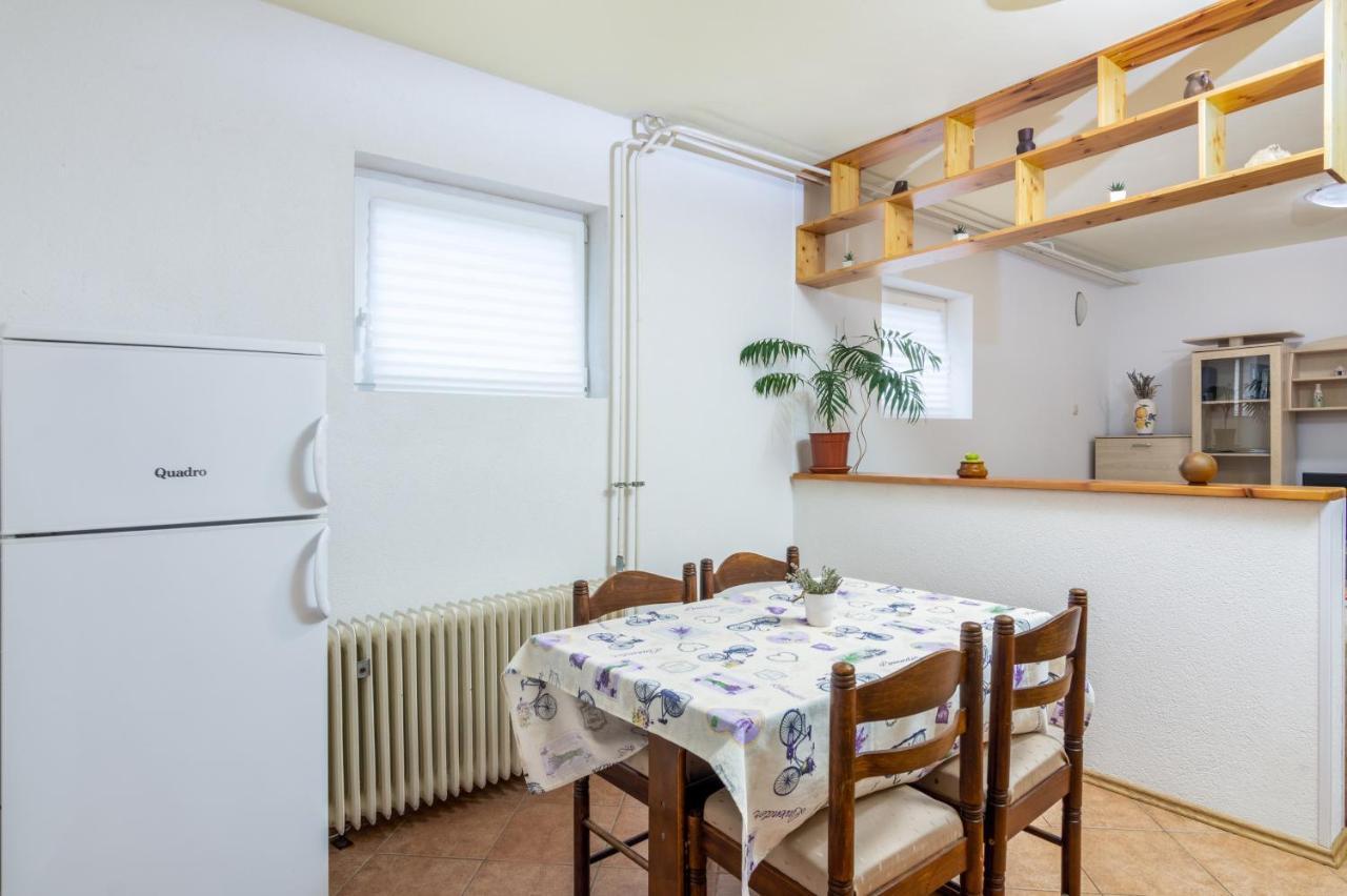 Apartment Buzet 17562A Exteriör bild